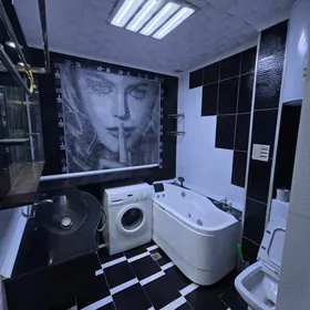 9 мкр 1ЭТАЖ 3 КОМНАТНАЯ ️️️️