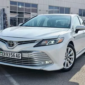 Toyota Camry 2018