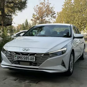 Hyundai Elantra 2023
