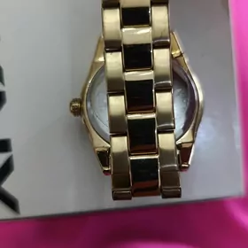 sagat, часы женские