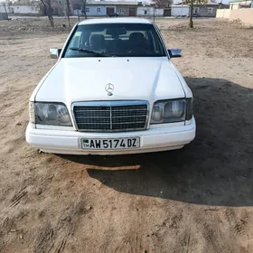 Mercedes-Benz 230E 1987