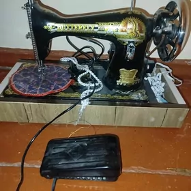Швейная машинка с моторчиком
