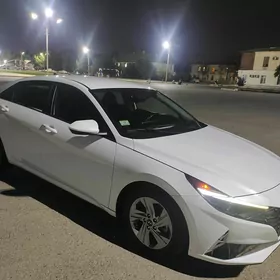 Hyundai Elantra 2021