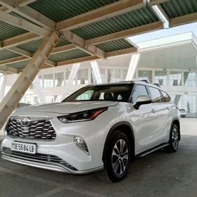 Toyota Highlander 2022