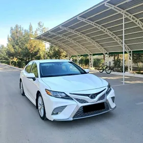 Toyota Camry 2020
