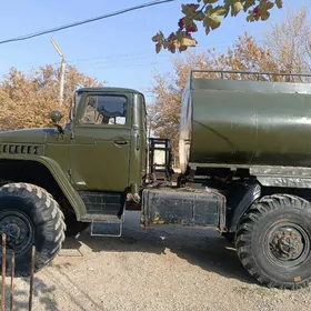 Ural 5557 1995