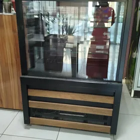 витрина для торта