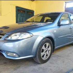 Daewoo Gentra 2014