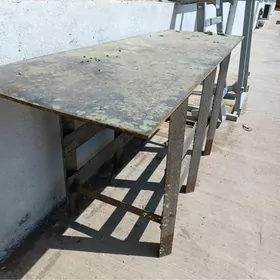 железный стол две по одной ц