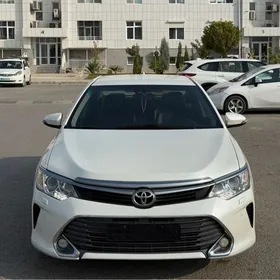 Toyota Camry 2016