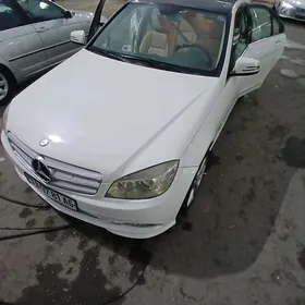 Mercedes-Benz C350 2009