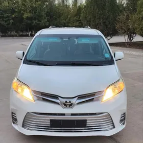 Toyota Sienna 2017