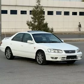 Toyota Camry 2000