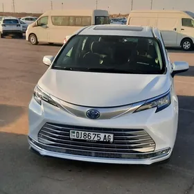 Toyota Sienna 2022