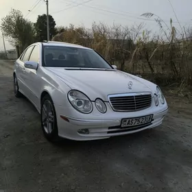 Mercedes-Benz E320 2002