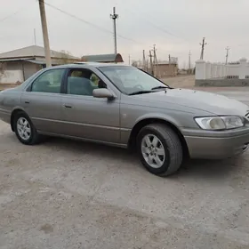 Toyota Camry 1999