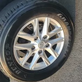 Toyota Land Cruiser 2004