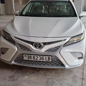 Toyota Camry 2020