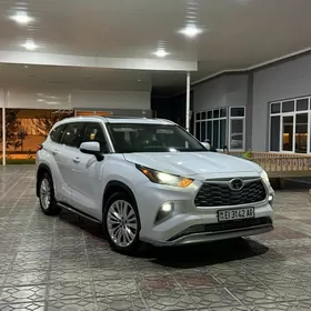 Toyota Highlander 2022