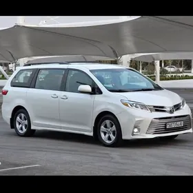Toyota Sienna 2020