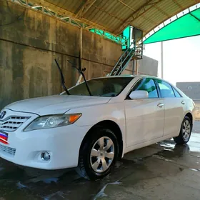 Toyota Camry 2011