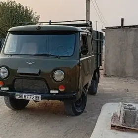 UAZ 452 1982