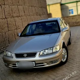 Toyota Camry 1999