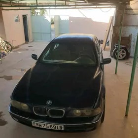 BMW E39 1998