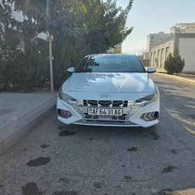 Hyundai Elantra 2021