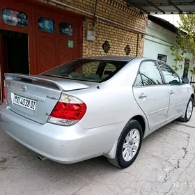 Toyota Camry 2005