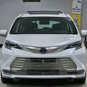 Toyota Sienna 2022
