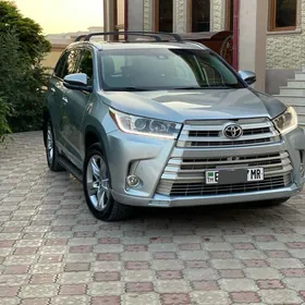 Toyota Highlander 2019