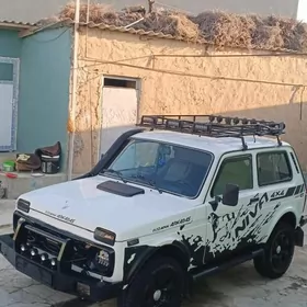 Lada Niva 2003
