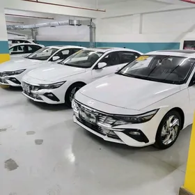 Hyundai Elantra 2025