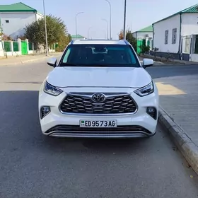 Toyota Highlander 2020