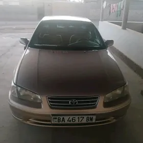 Toyota Camry 1999
