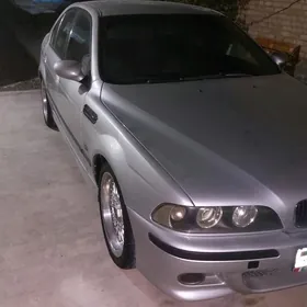 BMW E39 2000