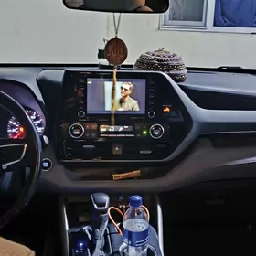 Toyota Highlander 2020