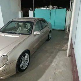 Mercedes-Benz E320 2004