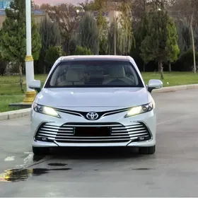 Toyota Camry 2023