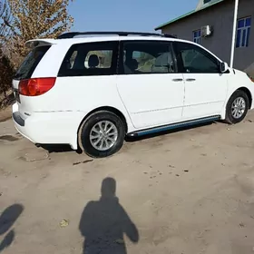Toyota Sienna 2009