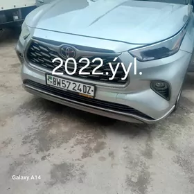 Toyota Highlander 2022