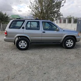 Nissan Pathfinder 2001