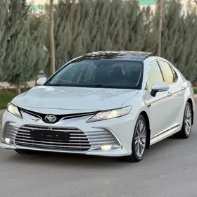 Toyota Camry 2020