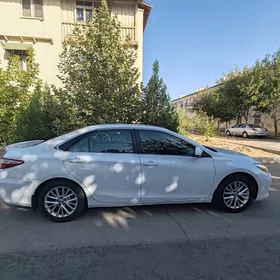 Toyota Camry 2016