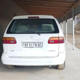Toyota Sienna 1999