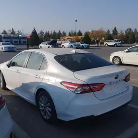 Toyota Camry 2020