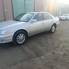 Toyota Camry 2000