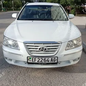 Hyundai Sonata 2010