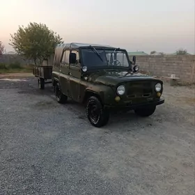 UAZ 469 1989